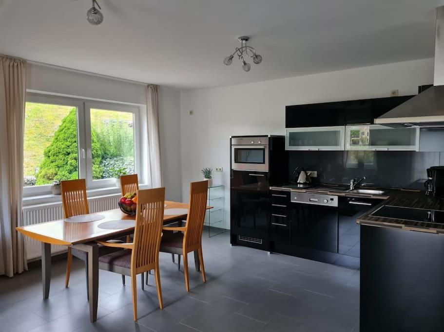 באד מרגנטהיים Ferienwohnung Panoramablick מראה חיצוני תמונה